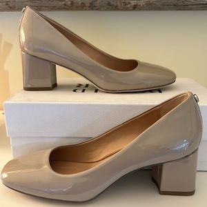 Patent leather Donald Pliner pumps